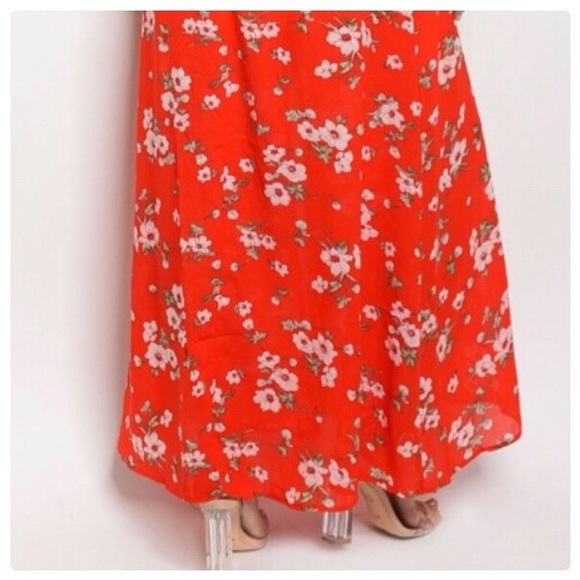 ❤️Stunning Red Maxi Dress❤️ - Picture 5 of 6